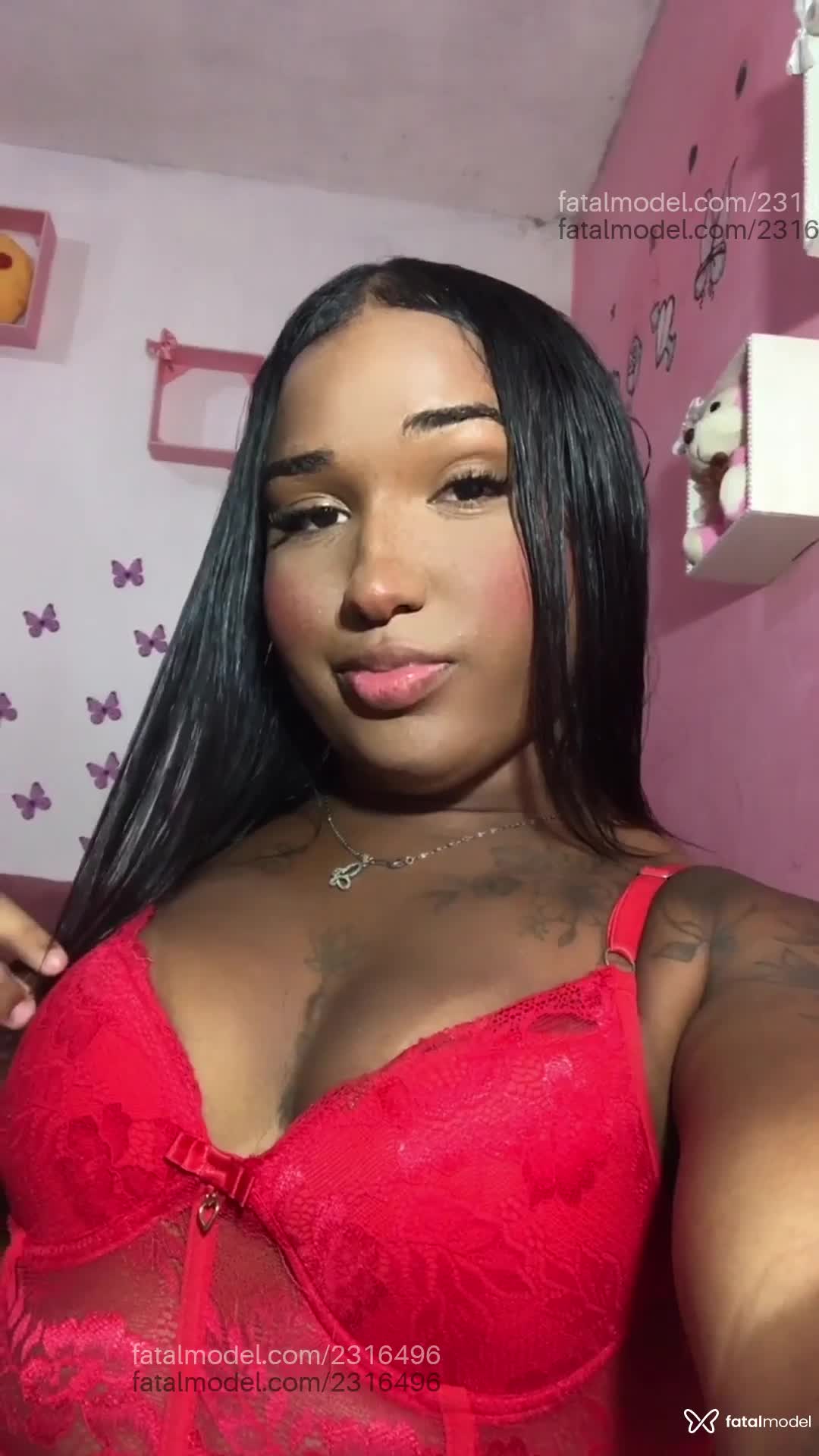 Acompanhante mulher trans morena (o) de olhos pretos em Recife - Laura Sofia