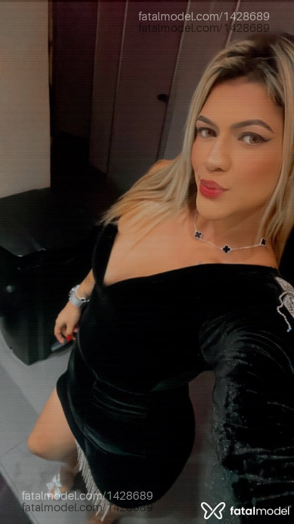 Acompanhante mulher com cabelo castanho de olhos castanhos em Várzea Grande Acompanhante mulher com cabelo castanho de olhos castanhos em Várzea Grande - Julianah Ferraz