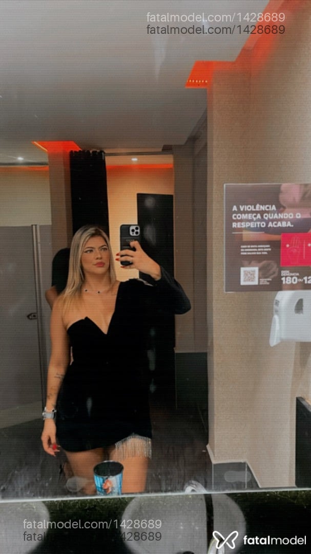 Acompanhante mulher com cabelo castanho de olhos castanhos em Várzea Grande Acompanhante mulher com cabelo castanho de olhos castanhos em Várzea Grande - Julianah Ferraz