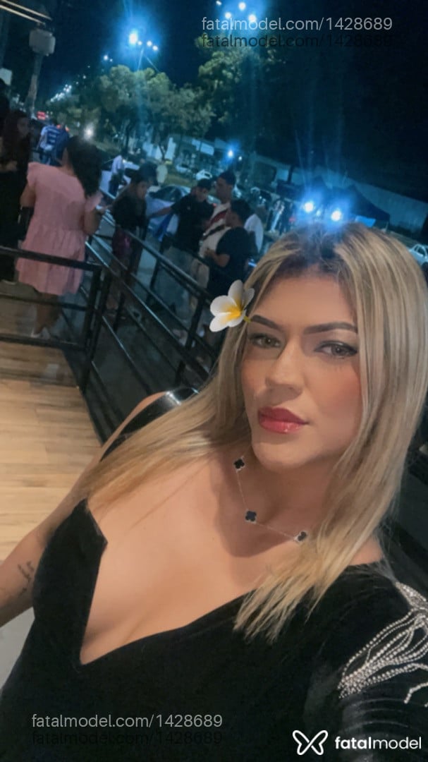 Acompanhante mulher com cabelo castanho de olhos castanhos em Várzea Grande Acompanhante mulher com cabelo castanho de olhos castanhos em Várzea Grande - Julianah Ferraz