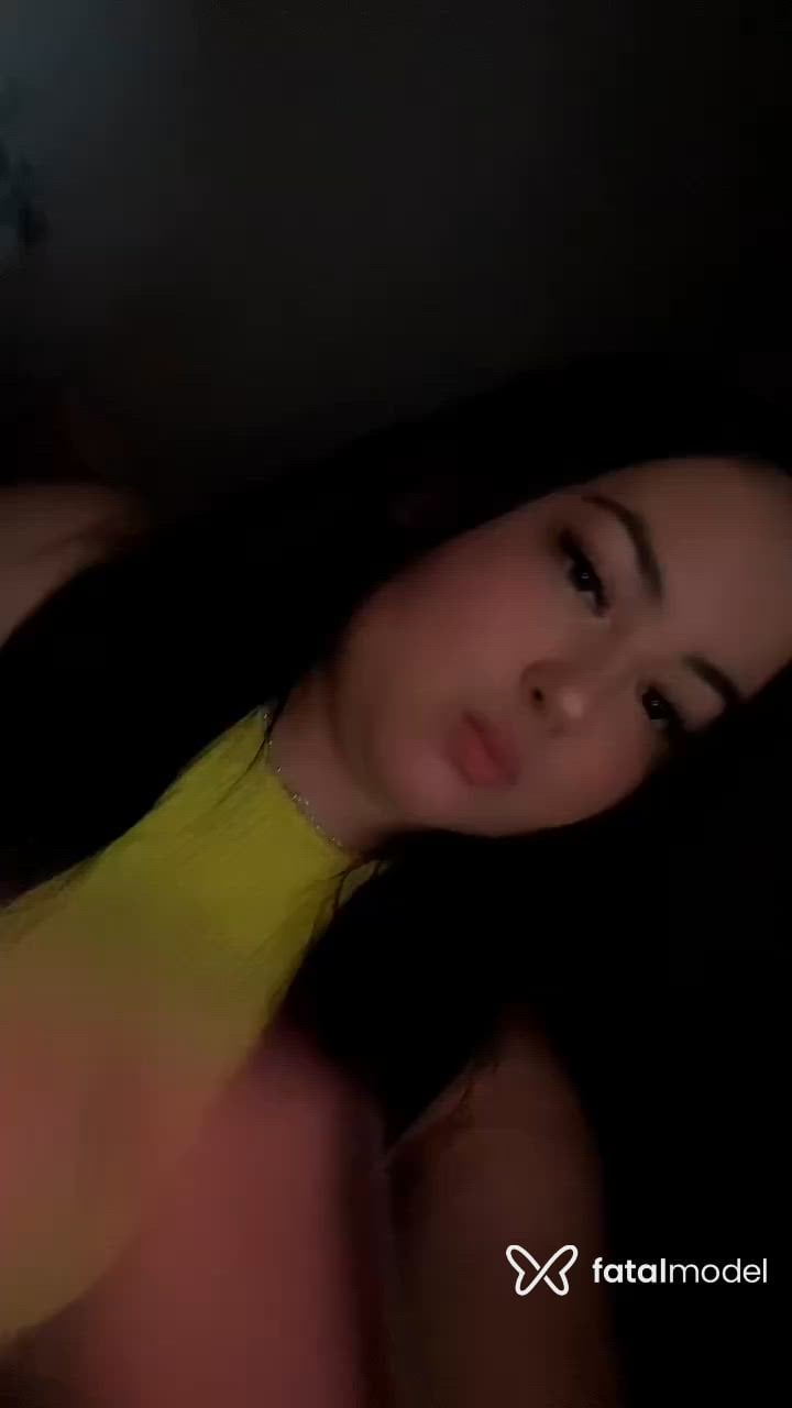 Acompanhante mulher com cabelo castanho de olhos pretos - Heloísa Acompanhante mulher com cabelo castanho de olhos pretos - Heloísa