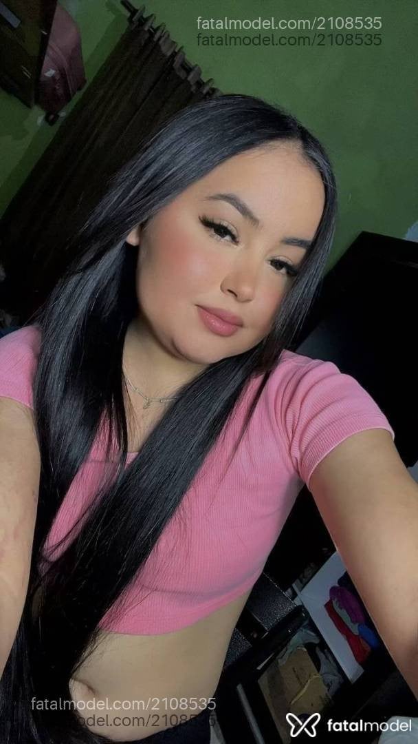 Acompanhante mulher com cabelo castanho de olhos pretos - Nicolle