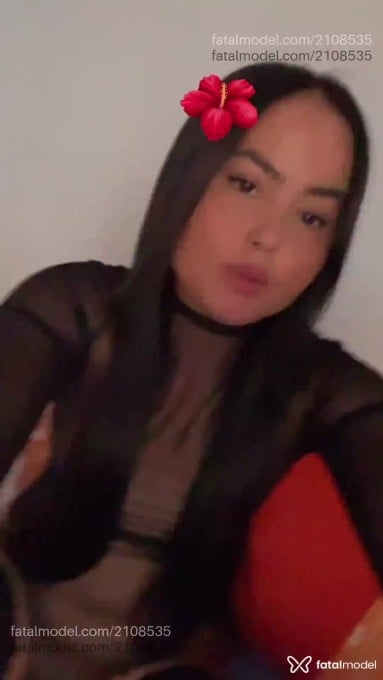 Acompanhante mulher com cabelo castanho de olhos pretos em Goianésia - Nicolle