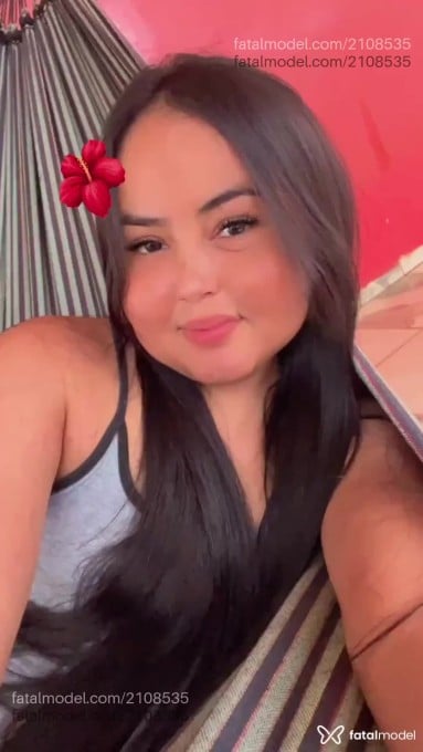 Acompanhante mulher com cabelo castanho de olhos pretos em Uruaçu Acompanhante mulher com cabelo castanho de olhos pretos em Uruaçu - Nicolle