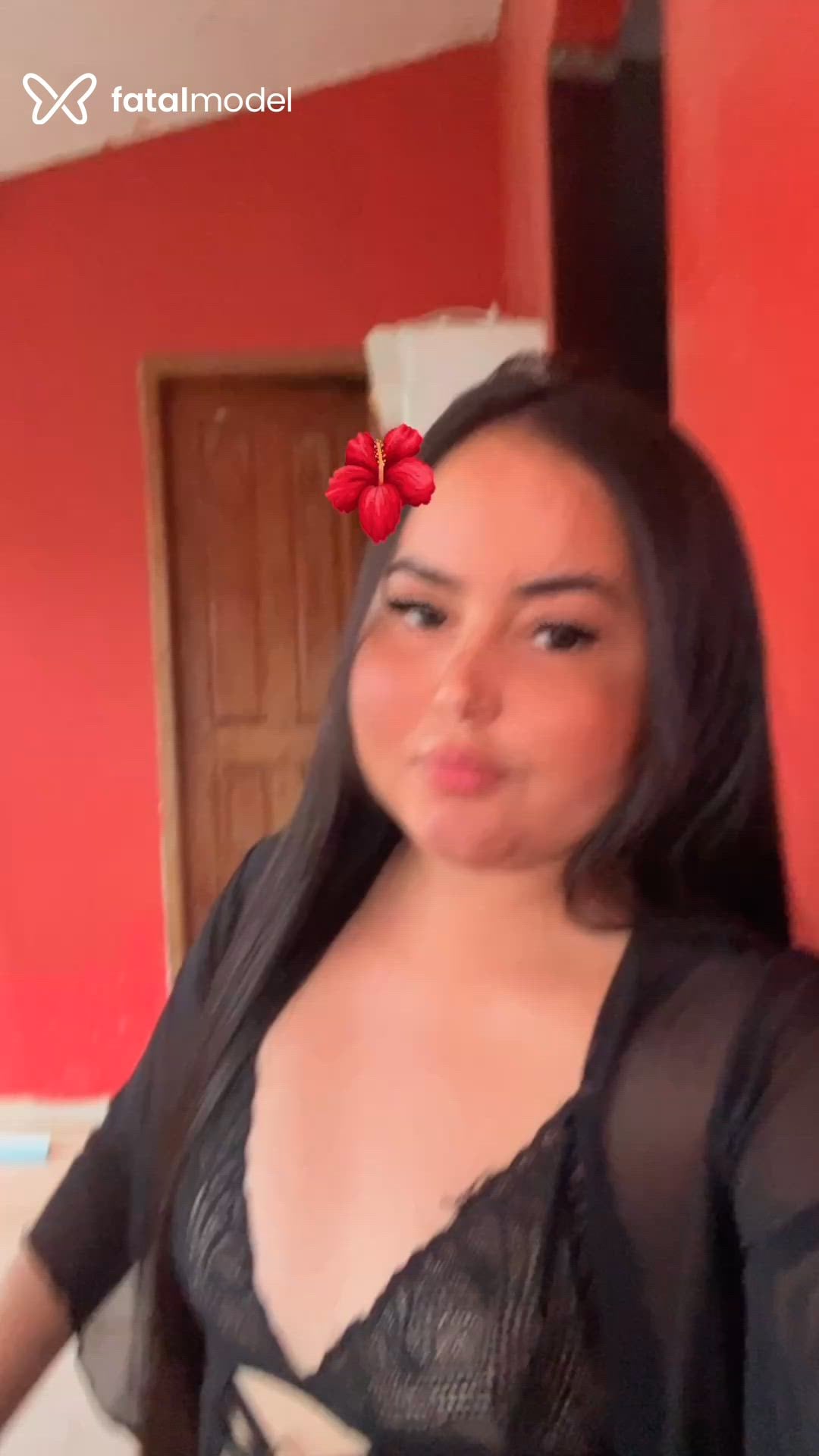 Acompanhante mulher com cabelo castanho de olhos pretos - Heloísa Acompanhante mulher com cabelo castanho de olhos pretos - Heloísa