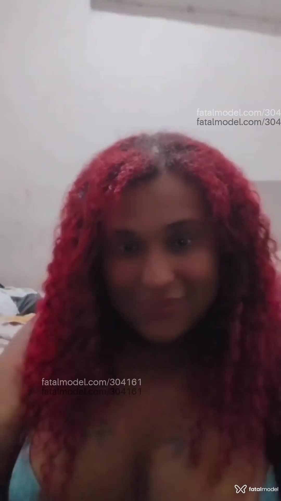Acompanhante travesti com cabelo colorido de olhos castanhos em Teresópolis - AGATISSIMA