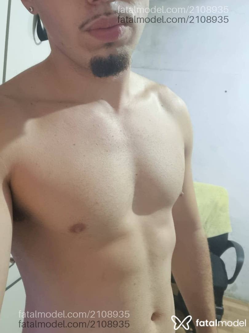 Acompanhante homem com cabelo castanho de olhos castanhos em Sapucaia do Sul - Henrique Santos