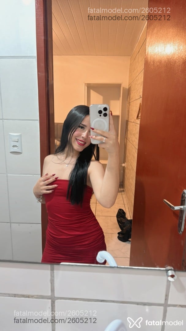Acompanhante mulher morena (o) de olhos castanhos em Virtual - Ana Lutz