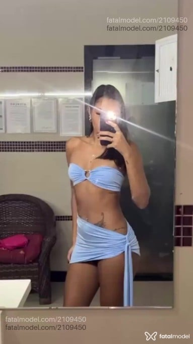 Acompanhante mulher morena (o) de olhos pretos em Vitória - Livia