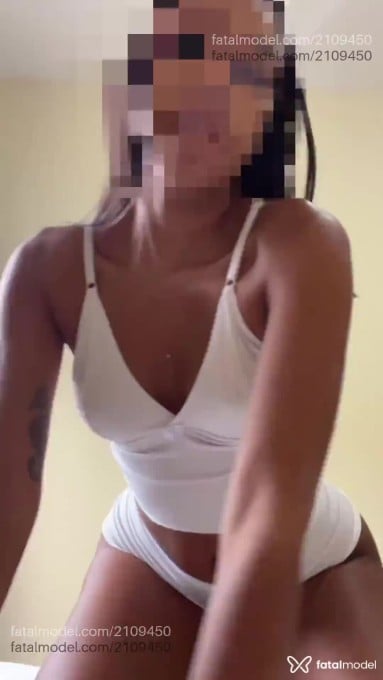 Acompanhante mulher morena (o) de olhos pretos em Vitória - Livia