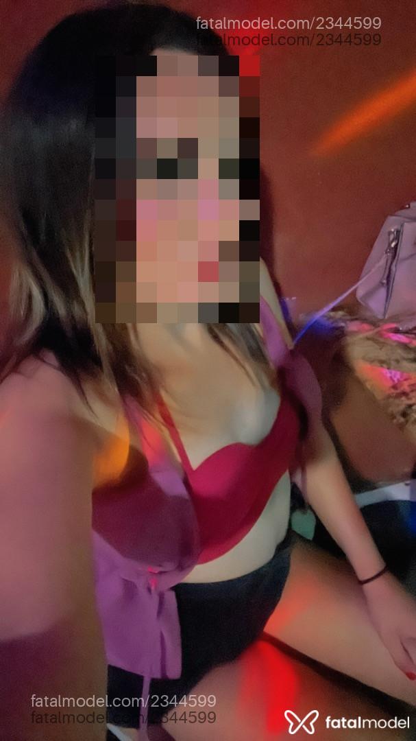 Acompanhante mulher trans loira (o) de olhos mel - Rafaelly