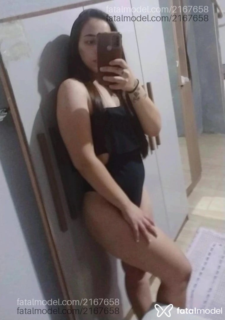 Acompanhante mulher com cabelo castanho de olhos verdes em Novo Hamburgo - Nicole