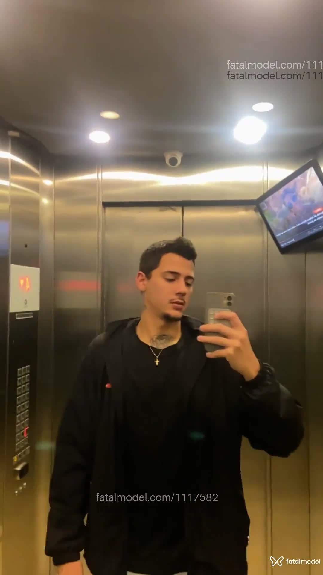 Acompanhante homem com cabelo castanho de olhos castanhos em São Paulo - João lucas