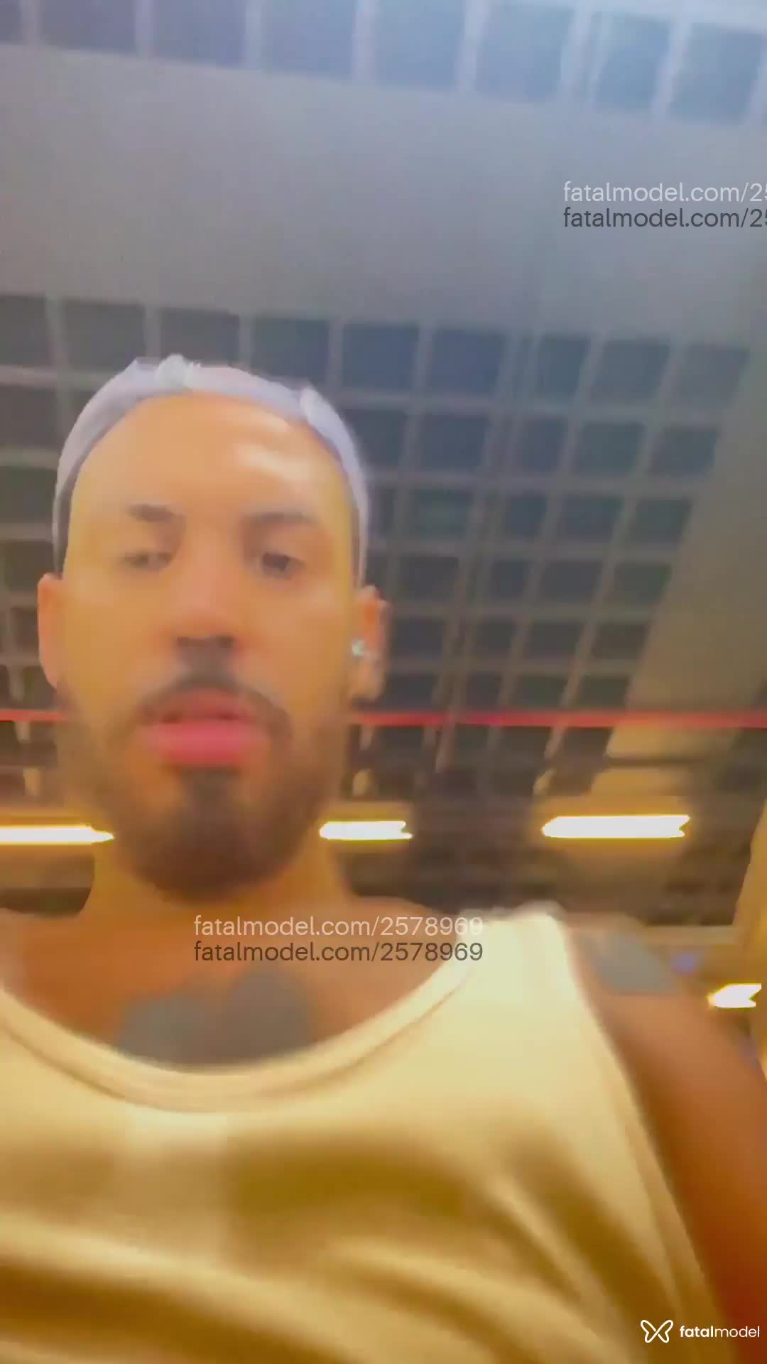 Acompanhante homem sem cabelo de olhos castanhos em São Paulo Acompanhante homem sem cabelo de olhos castanhos em São Paulo - Hercules