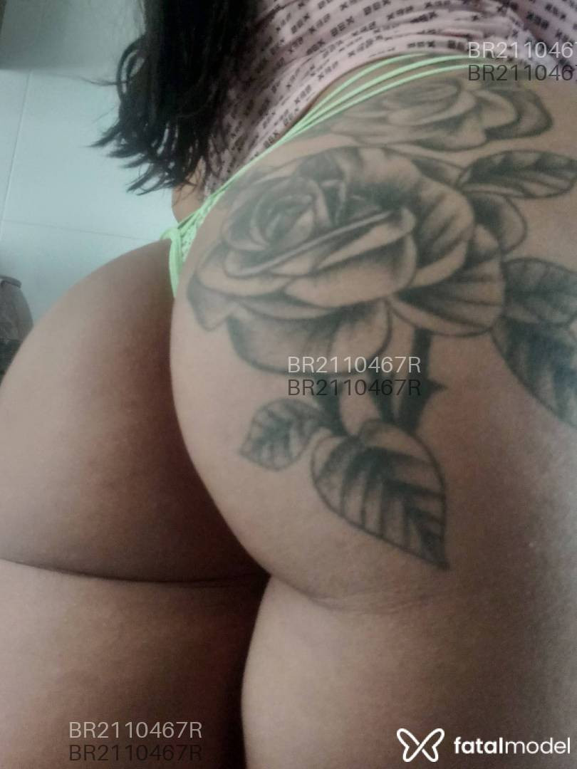 Acompanhante mulher com cabelo castanho de olhos castanhos em Virtual Acompanhante mulher com cabelo castanho de olhos castanhos em Virtual - Amanda