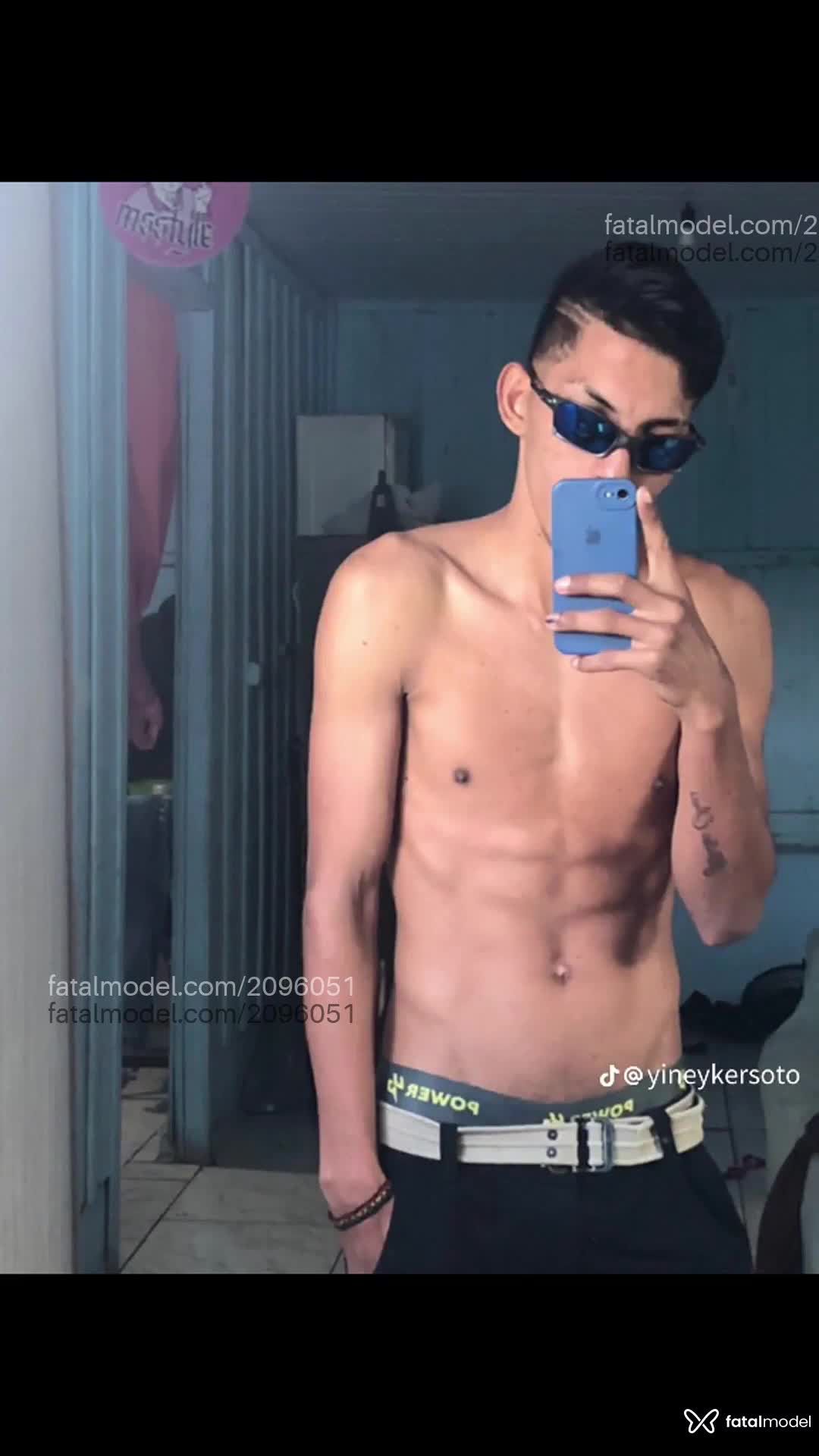 Acompanhante homem com cabelo castanho de olhos castanhos - José Soto