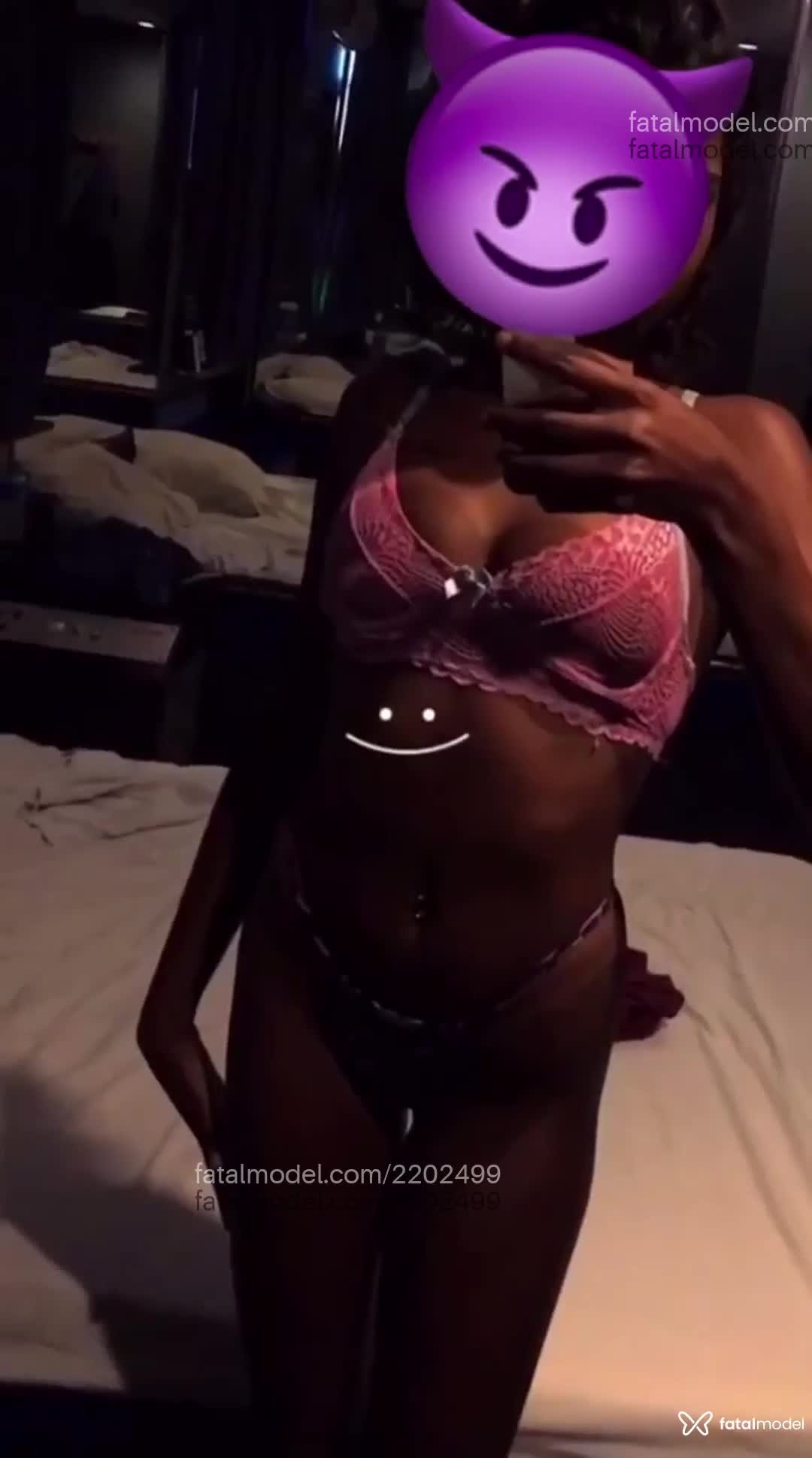Acompanhante mulher com cabelo castanho de olhos pretos em São João de Meriti - Nicolly