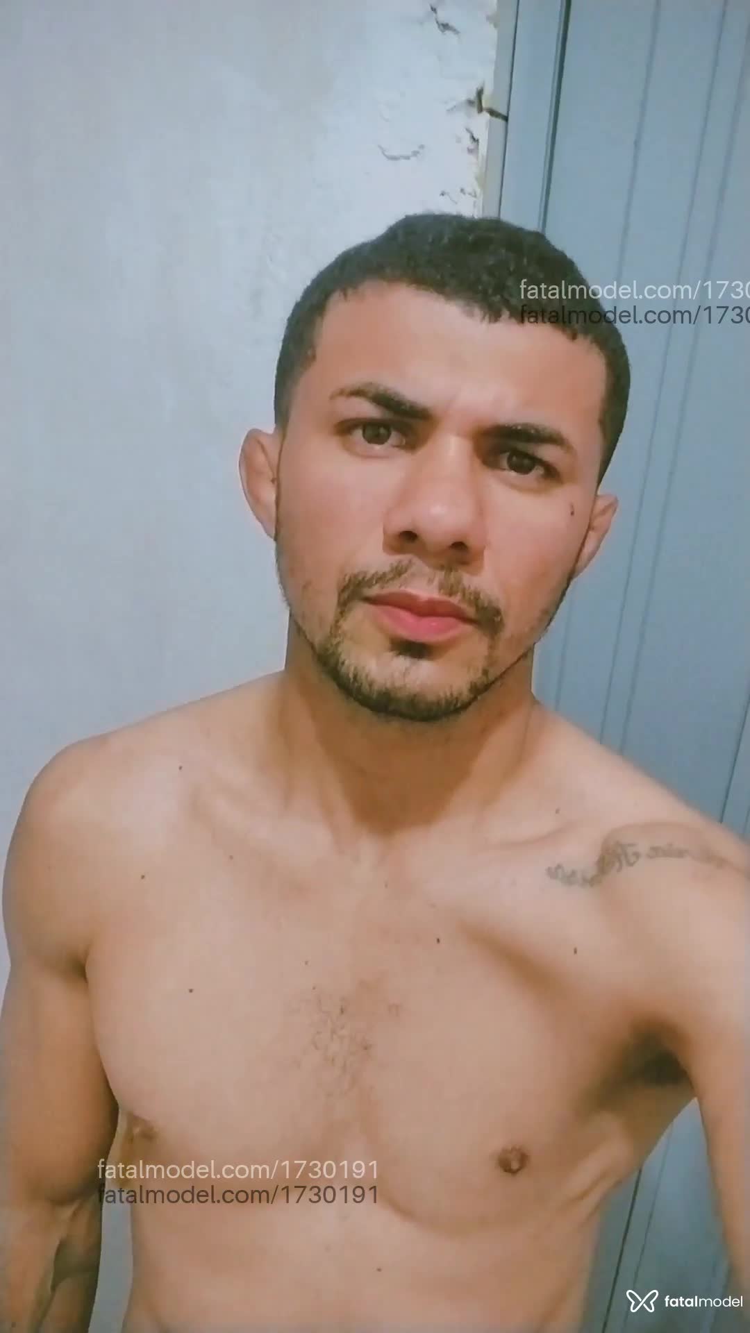Acompanhante homem morena (o) de olhos castanhos em São Paulo - Ammon