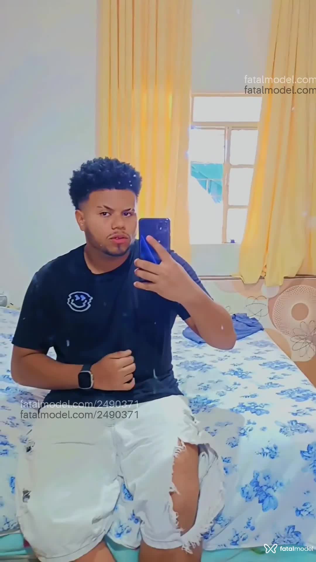 Acompanhante homem morena (o) de olhos castanhos - Henrique Douglas