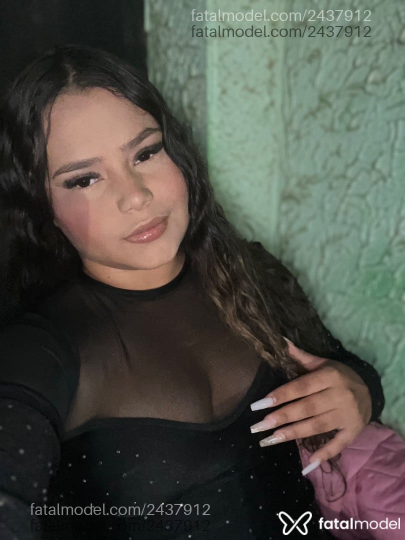 Acompanhante mulher com cabelo castanho de olhos castanhos - Geovana