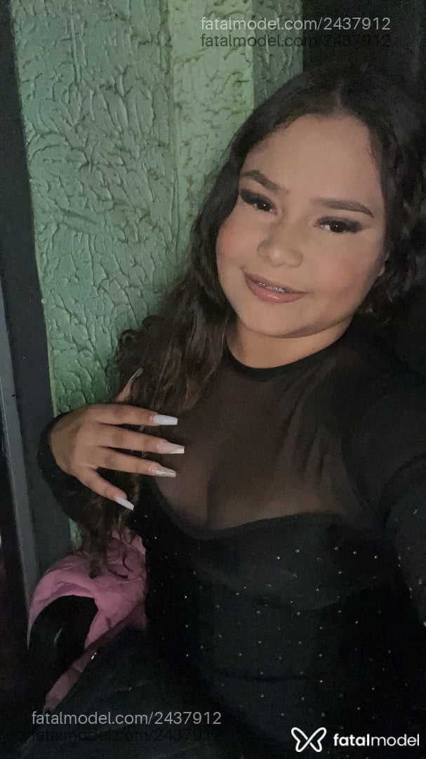 Acompanhante mulher com cabelo castanho de olhos castanhos - Geovana