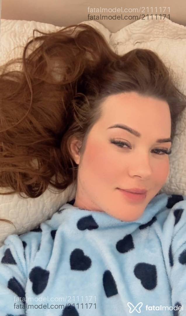 Acompanhante mulher com cabelo castanho de olhos castanhos - Isabella Monteiro