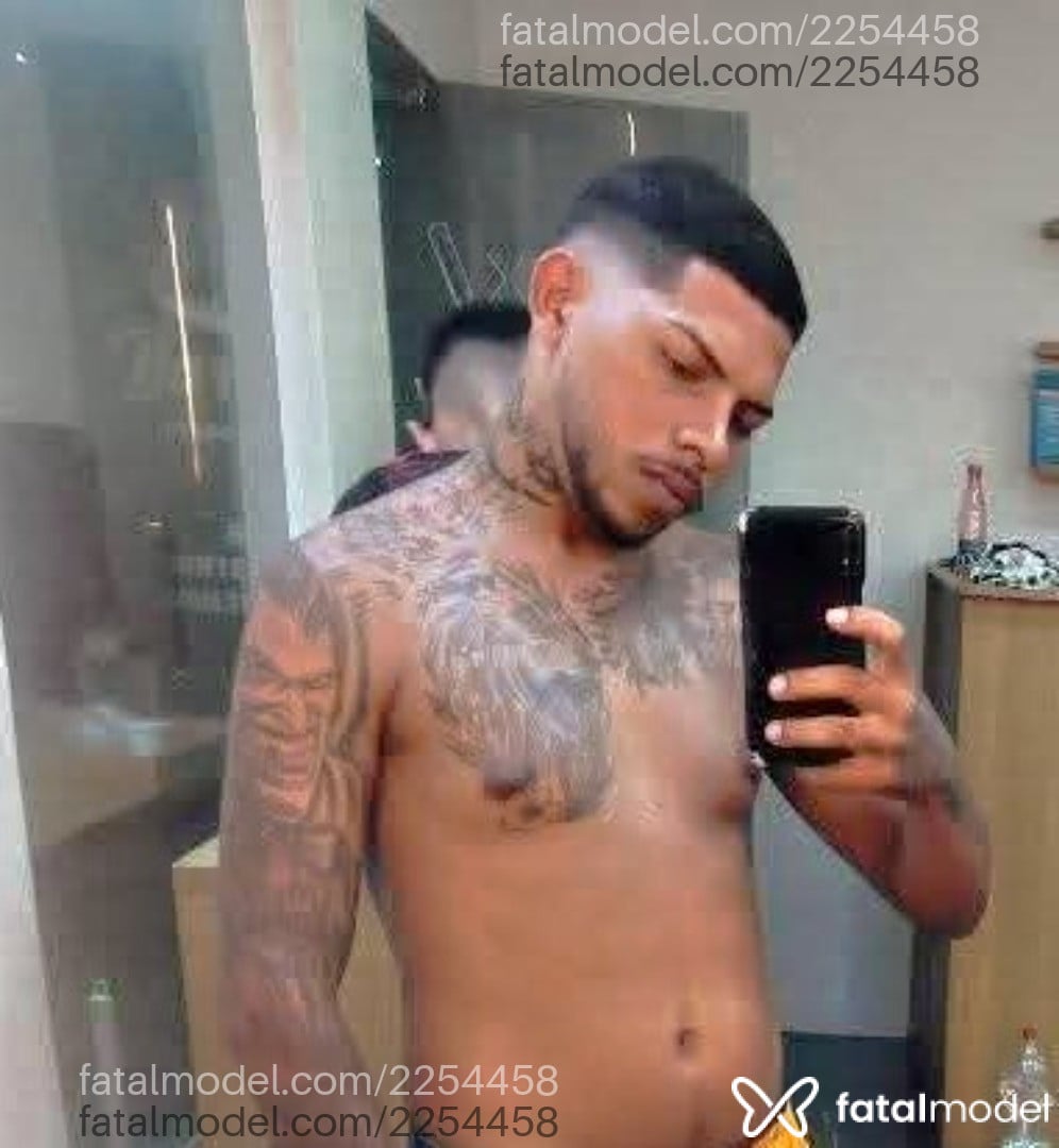 Acompanhante homem morena (o) de olhos castanhos em Fortaleza - Negohdotado
