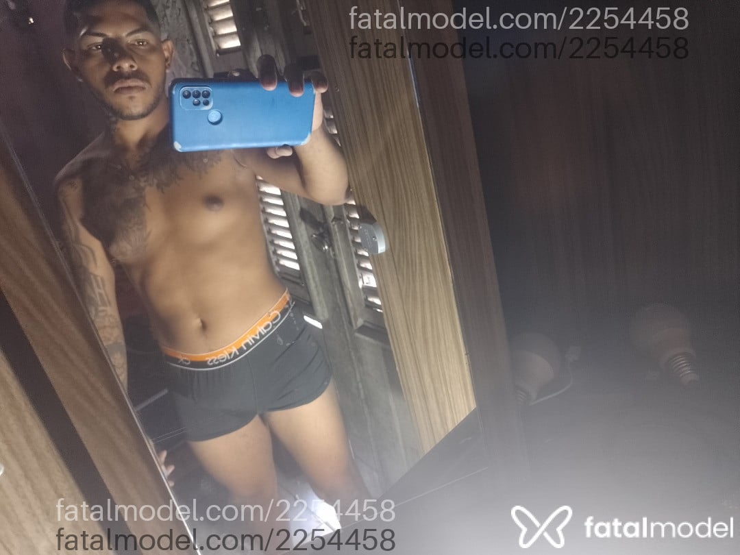 Acompanhante homem morena (o) de olhos castanhos em Fortaleza - Negohdotado