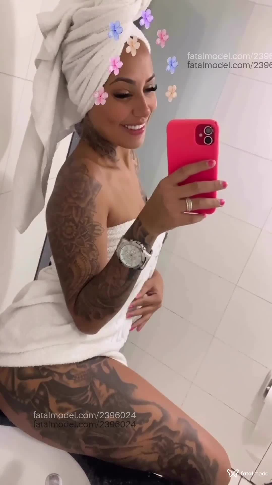 Acompanhante mulher com cabelo castanho de olhos castanhos - Mylla Silva