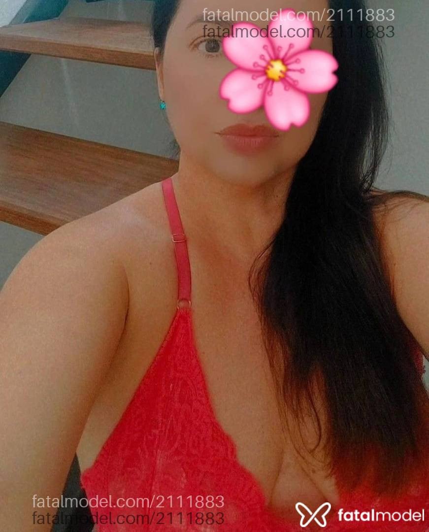 Acompanhante mulher com cabelo castanho de olhos castanhos - Karol