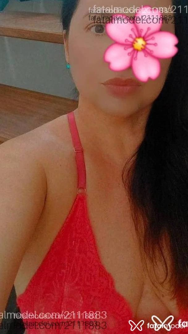 Acompanhante mulher com cabelo castanho de olhos castanhos - Karol