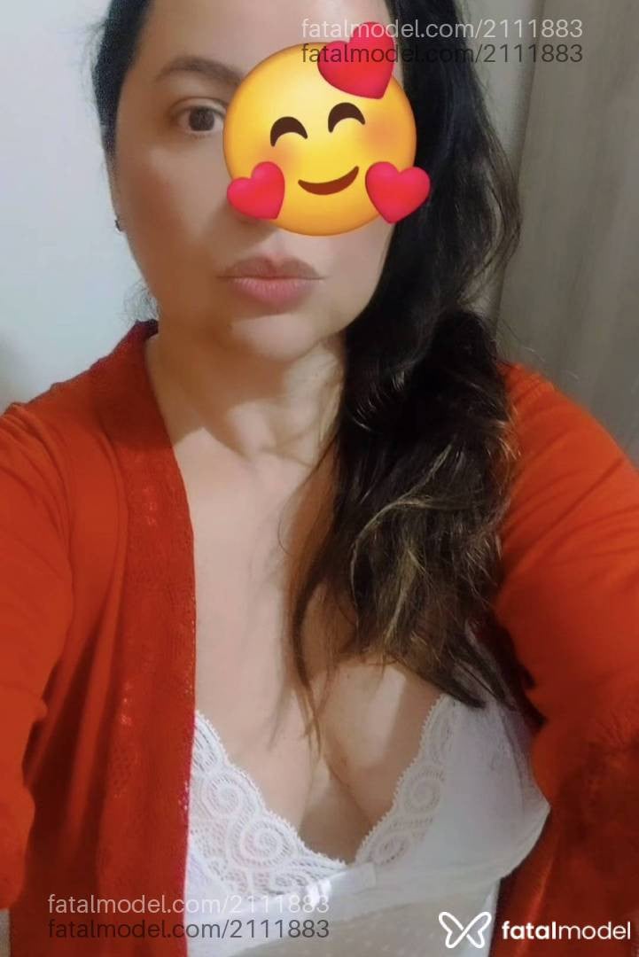 Acompanhante mulher com cabelo castanho de olhos castanhos - Karol