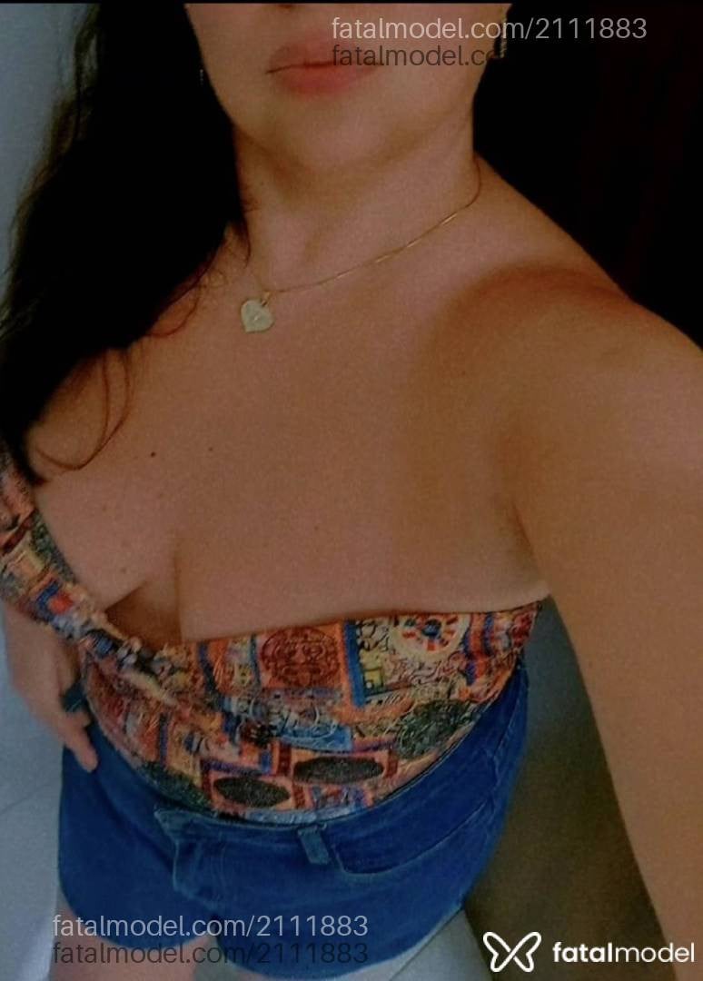 Acompanhante mulher com cabelo castanho de olhos castanhos em Passos - Karol