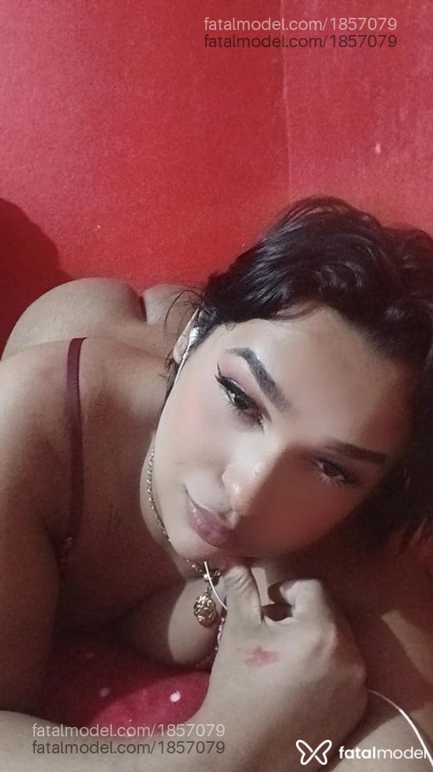 Acompanhante mulher trans morena (o) de olhos castanhos em Sapezal - Mirelly Garcia