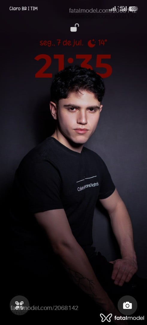 Acompanhante homem com cabelo castanho de olhos castanhos - Thiaguinho Acompanhante homem com cabelo castanho de olhos castanhos - Thiaguinho