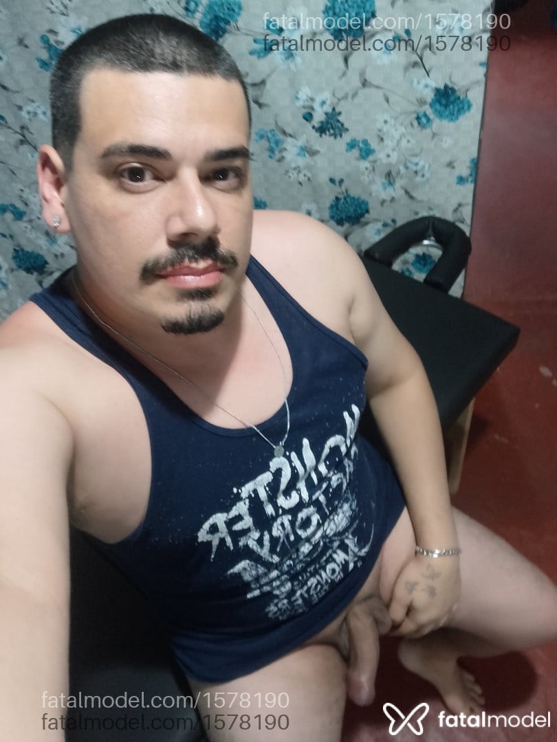 Acompanhante homem morena (o) de olhos castanhos em Virtual - MassagistaParrudo