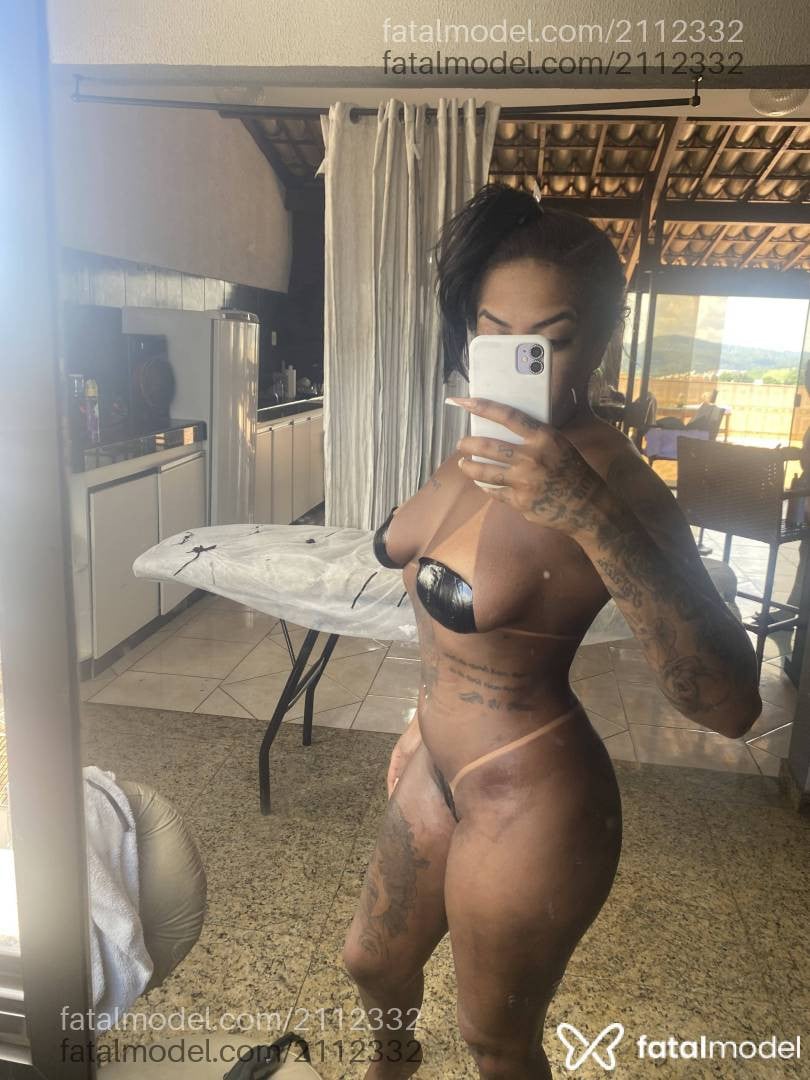 Acompanhante mulher morena (o) de olhos pretos em São Paulo - Larissa