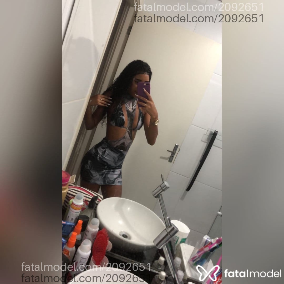 Acompanhante mulher morena (o) de olhos castanhos em Atibaia - Julinha