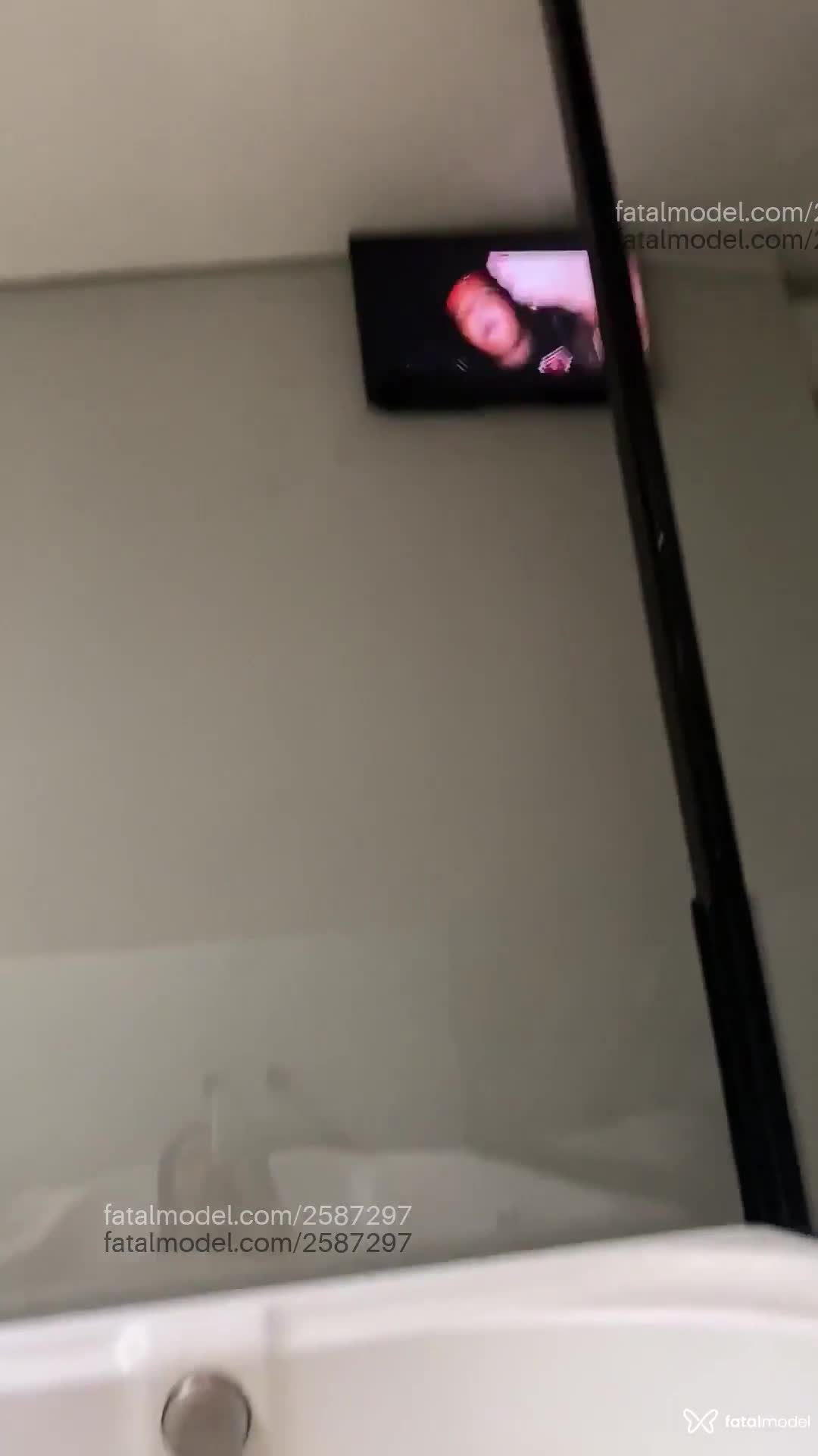 Acompanhante mulher trans com cabelo castanho de olhos castanhos - Sophie