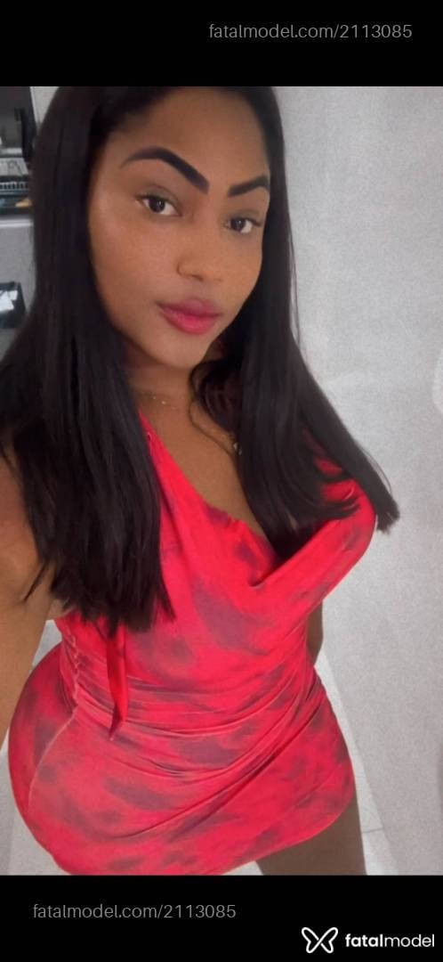 Acompanhante mulher morena (o) de olhos pretos - Ayla Visconti