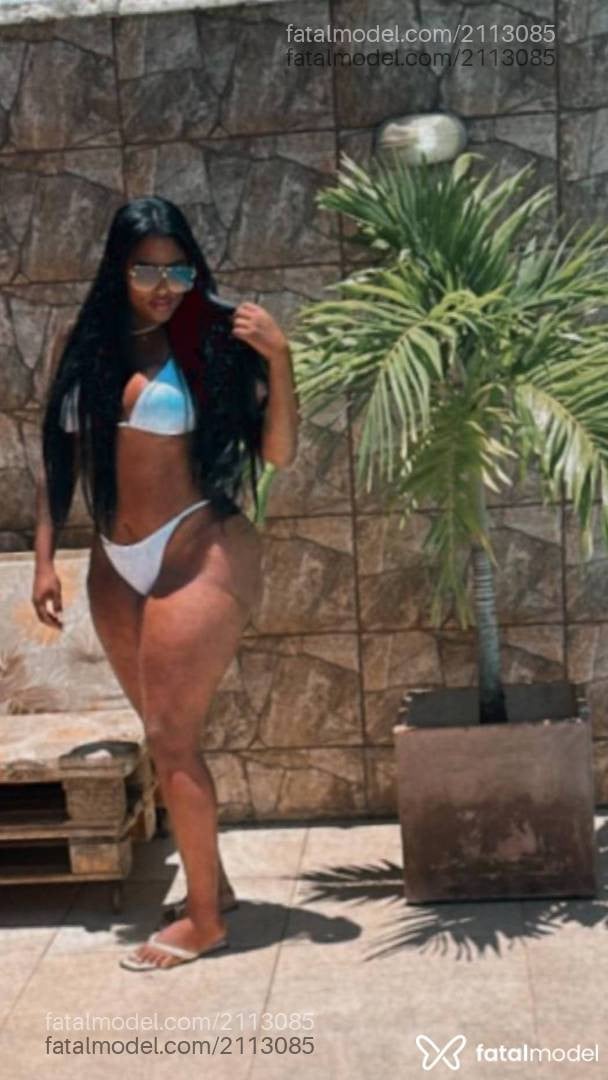 Acompanhante mulher morena (o) de olhos pretos - Ayla Visconti