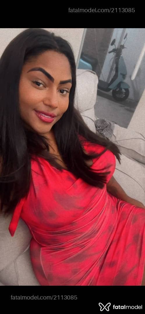 Acompanhante mulher morena (o) de olhos pretos - Ayla Visconti