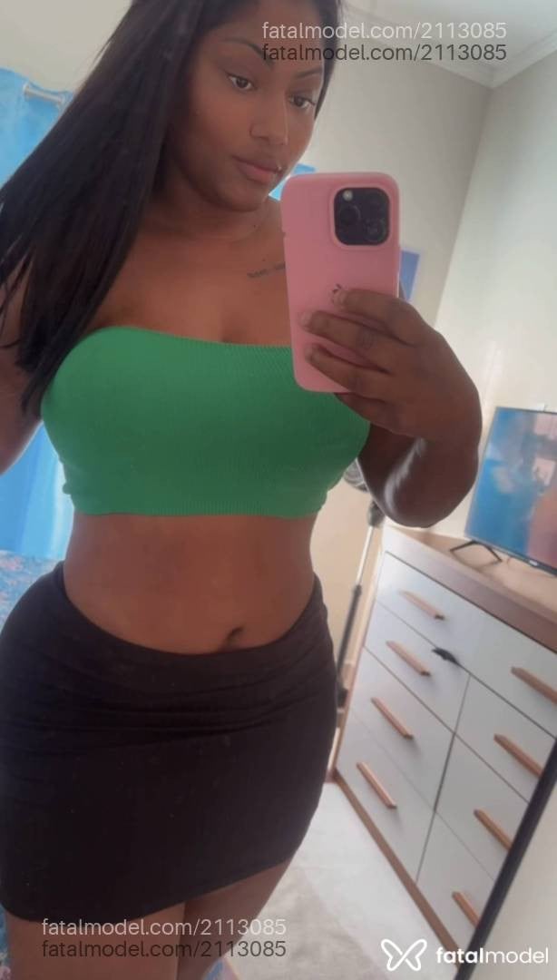 Acompanhante mulher morena (o) de olhos pretos - Ayla Visconti