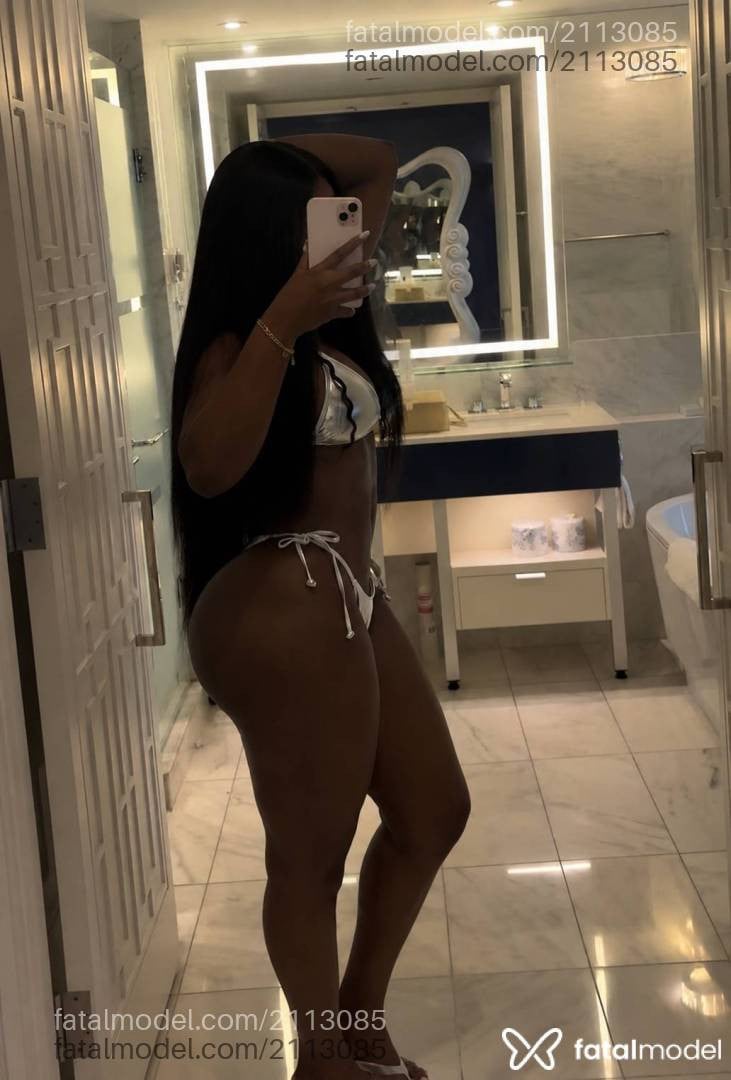 Acompanhante mulher morena (o) de olhos pretos - Ayla Visconti
