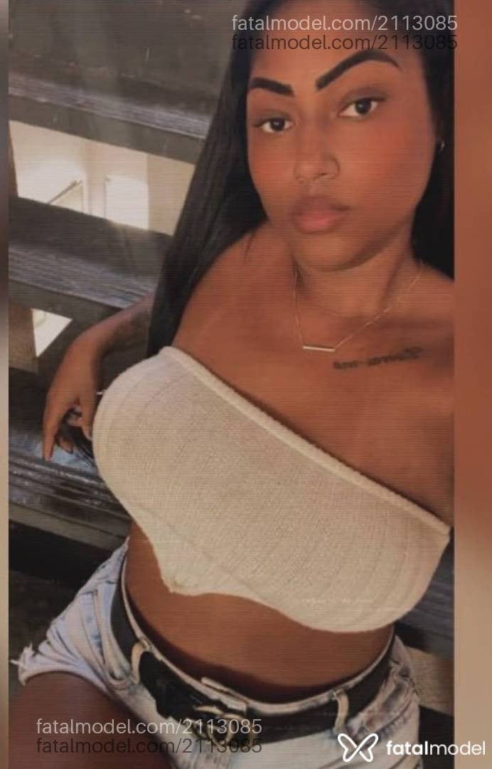 Acompanhante mulher morena (o) de olhos pretos - Ayla Visconti