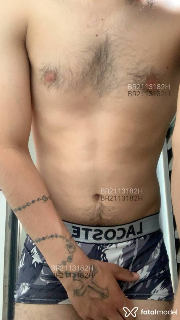 Acompanhante homem com cabelo castanho de olhos castanhos em Virtual - Thata