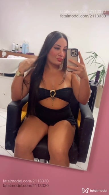 Acompanhante mulher com cabelo castanho de olhos castanhos - Isis Villa