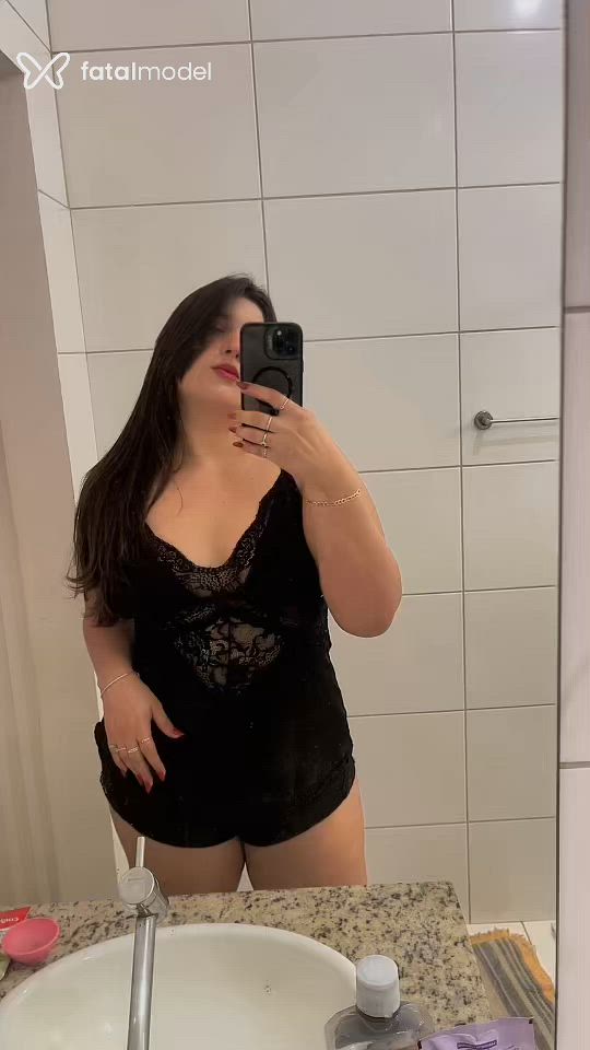 Acompanhante mulher com cabelo castanho de olhos castanhos - Inês Bittencourt Acompanhante mulher com cabelo castanho de olhos castanhos - Inês Bittencourt