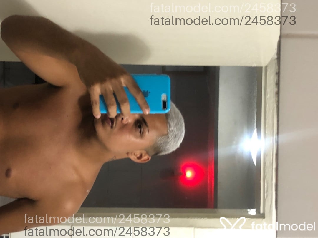 Acompanhante homem morena (o) de olhos castanhos - Morenosafado Acompanhante homem morena (o) de olhos castanhos - Morenosafado