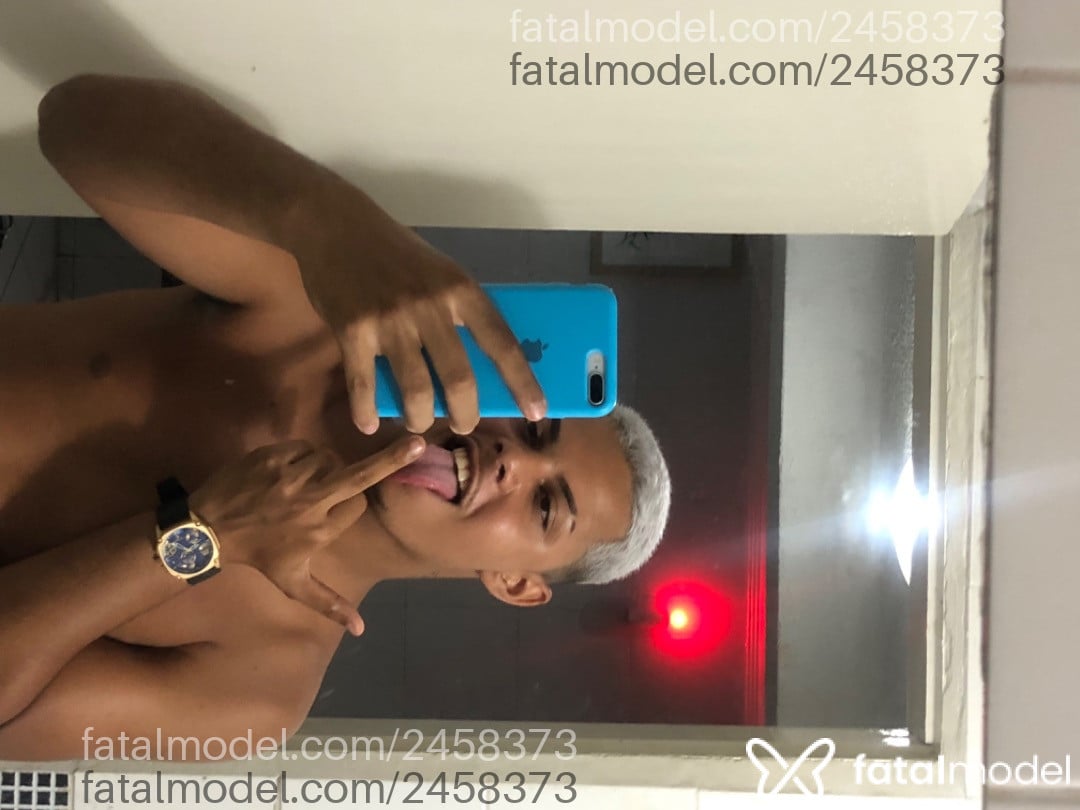 Acompanhante homem morena (o) de olhos castanhos - Morenosafado Acompanhante homem morena (o) de olhos castanhos - Morenosafado